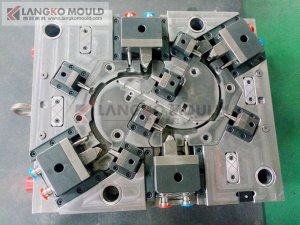 pipe fixation mould - core side
